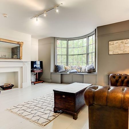 Stunning Seaside Georgian Townhouse With Sea Views Hastings Exterior photo