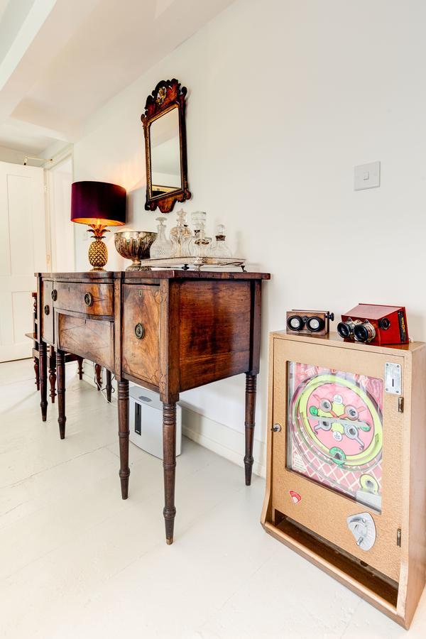 Stunning Seaside Georgian Townhouse With Sea Views Hastings Exterior photo