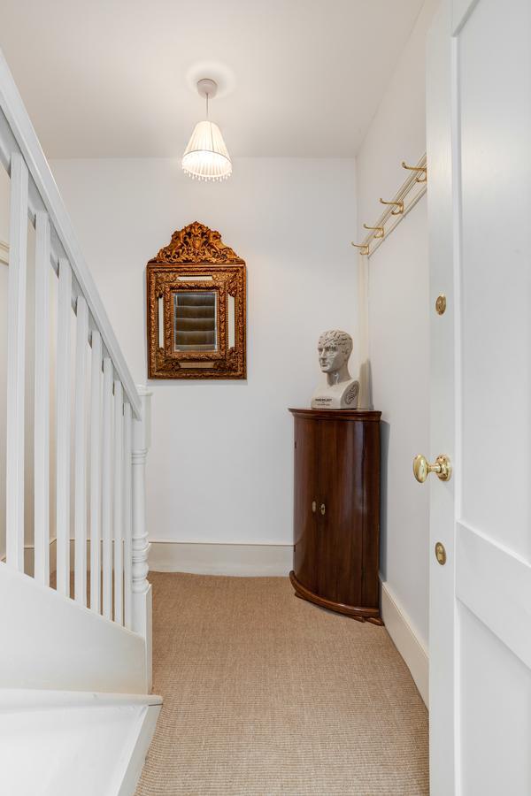 Stunning Seaside Georgian Townhouse With Sea Views Hastings Exterior photo
