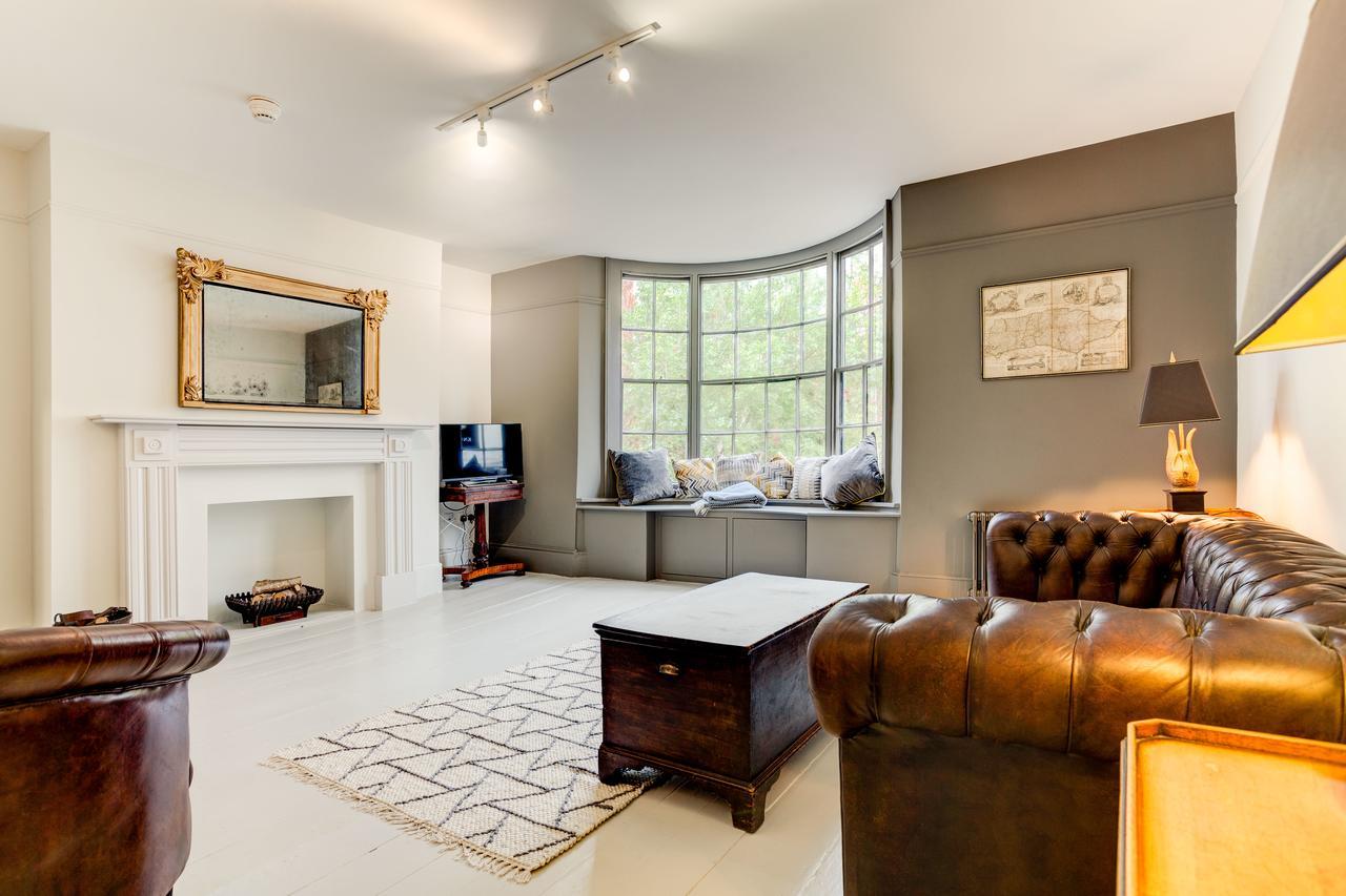 Stunning Seaside Georgian Townhouse With Sea Views Hastings Exterior photo