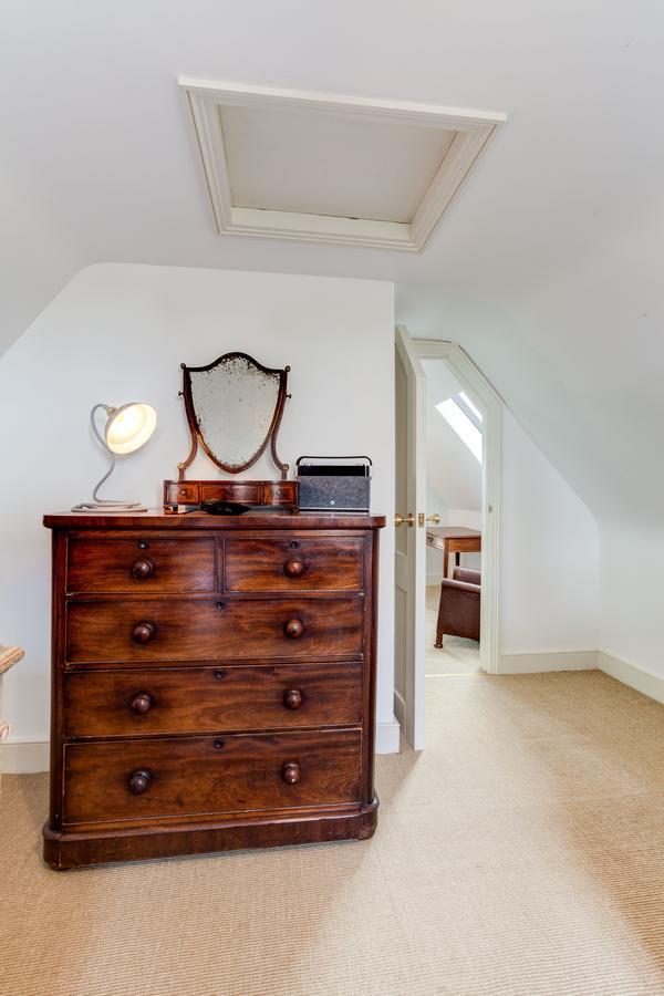 Stunning Seaside Georgian Townhouse With Sea Views Hastings Exterior photo