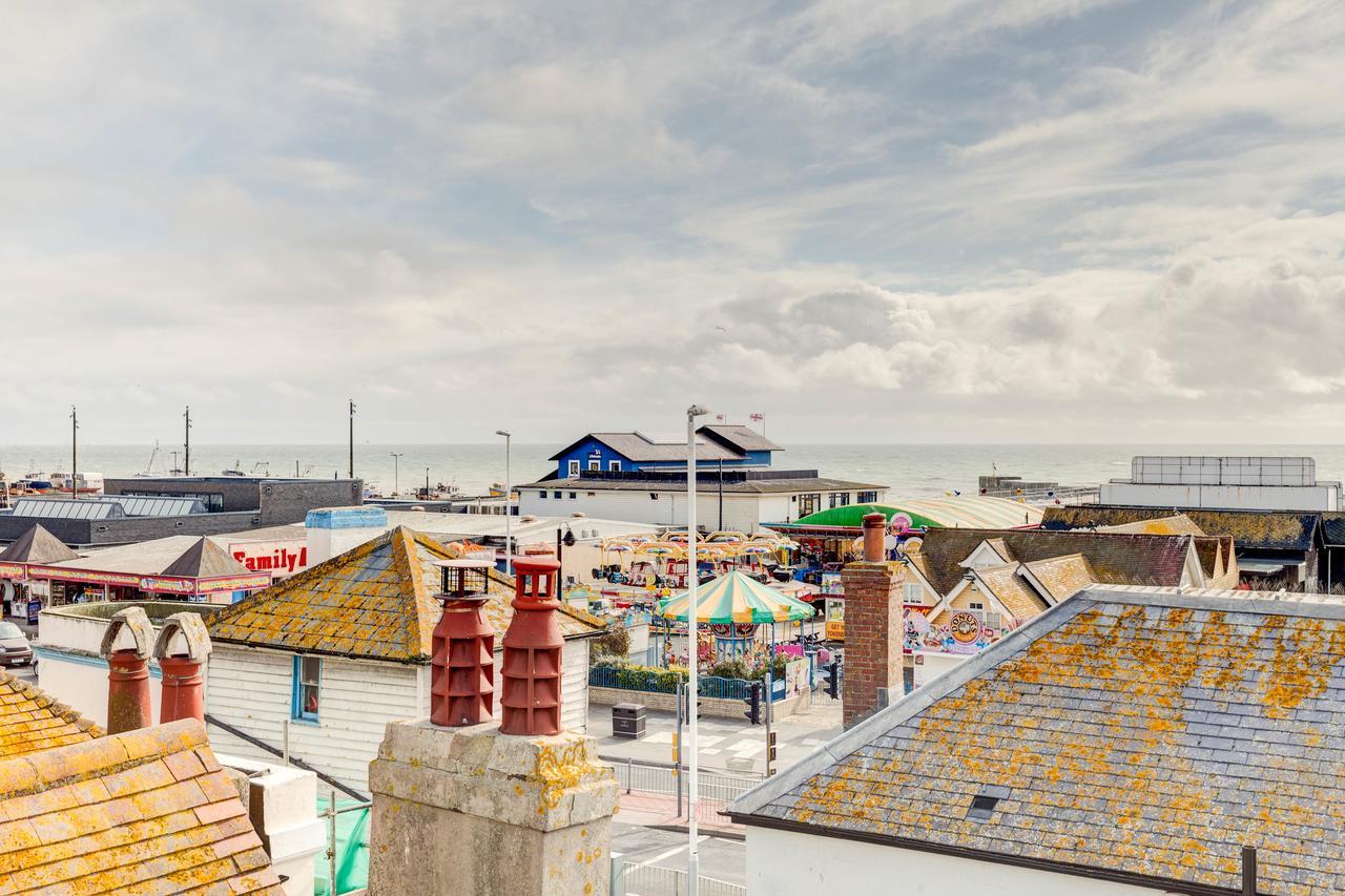 Stunning Seaside Georgian Townhouse With Sea Views Hastings Exterior photo