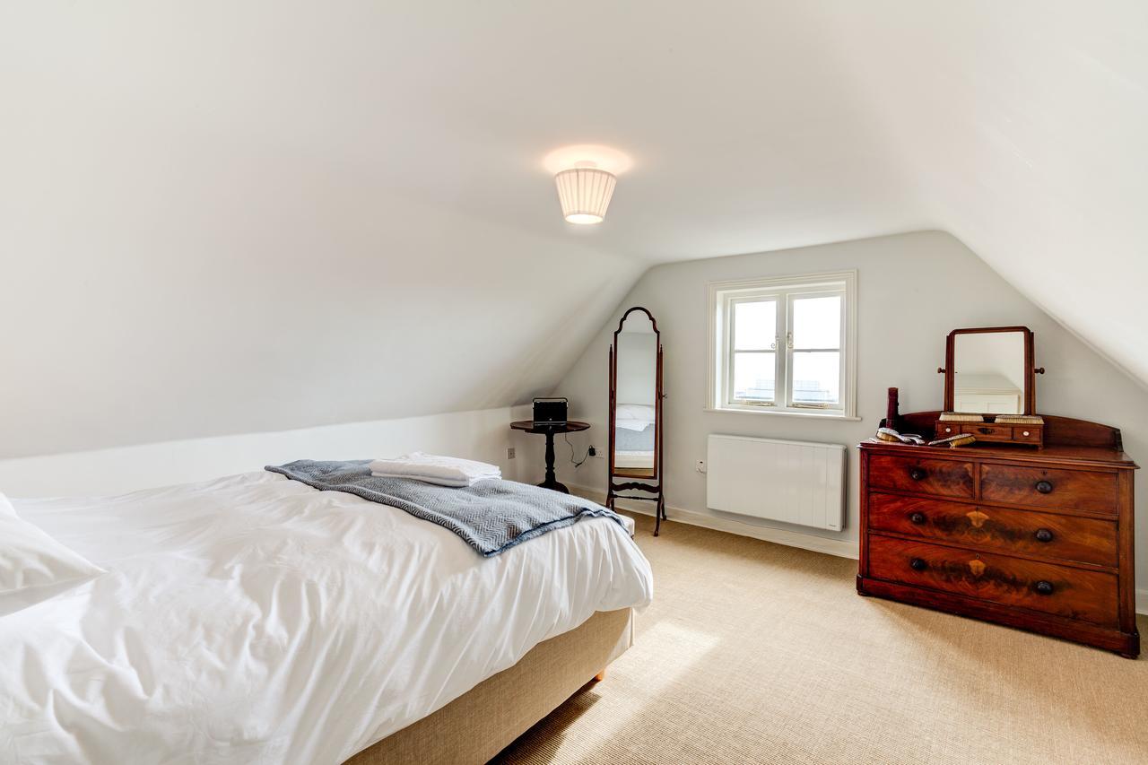Stunning Seaside Georgian Townhouse With Sea Views Hastings Exterior photo