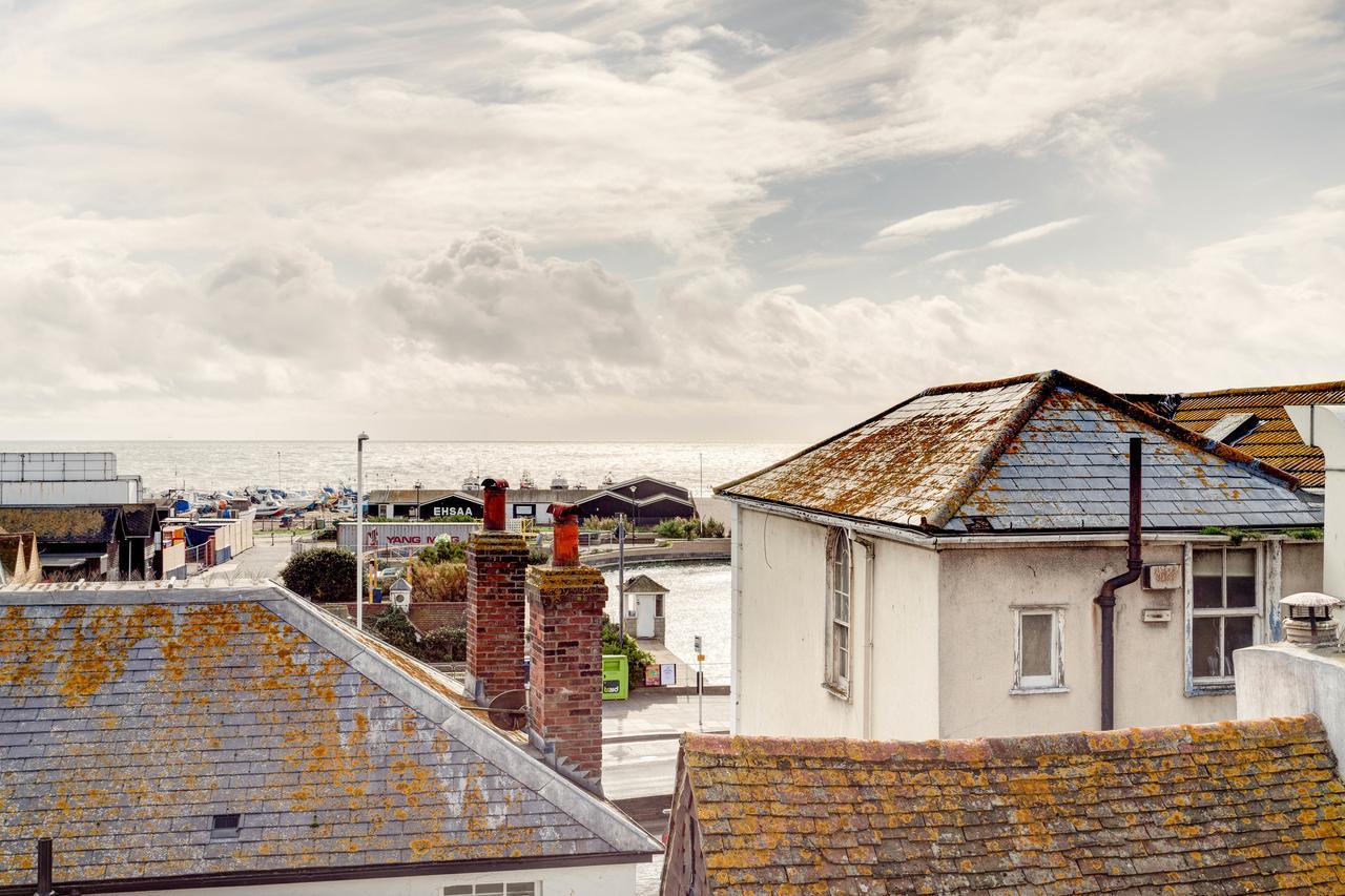Stunning Seaside Georgian Townhouse With Sea Views Hastings Exterior photo